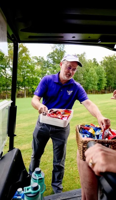 Happy Birthday Coach Britt!! We hope you have a great day! 🥳 Enjoy a bag of Cheez Its today!!