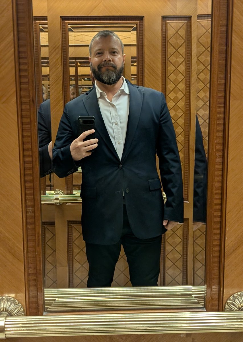 Pretty elevator with mirror