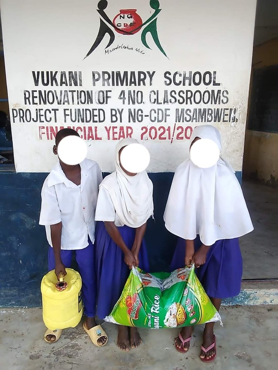 Hope4ChildDiani's tweet photo. Among our feeding programs, we donated food for Grade 6 pupils who will be sitting for their National Examination at Vukani Primary School. This will help the candidates get food during lunch break instead of going hungry. Thanks for making this possible with your donation. https://t.co/zvP0bCXeuA