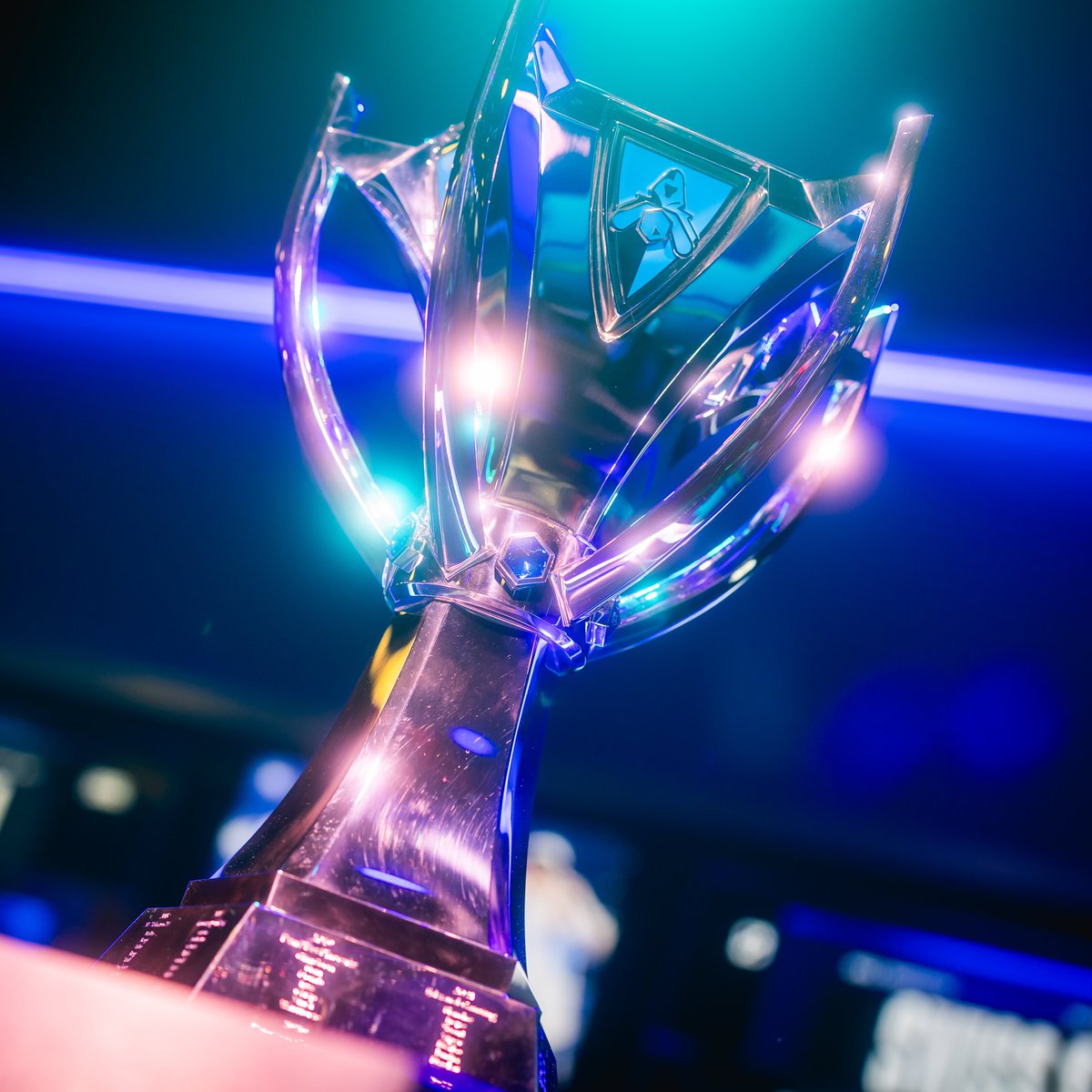 IT'S #WORLDS2024 QUARTERFINALS DAY!