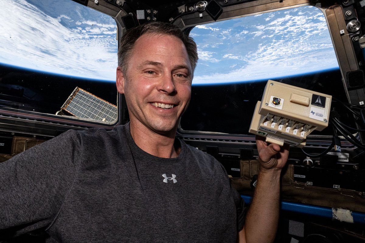 Nick Hague tweet media