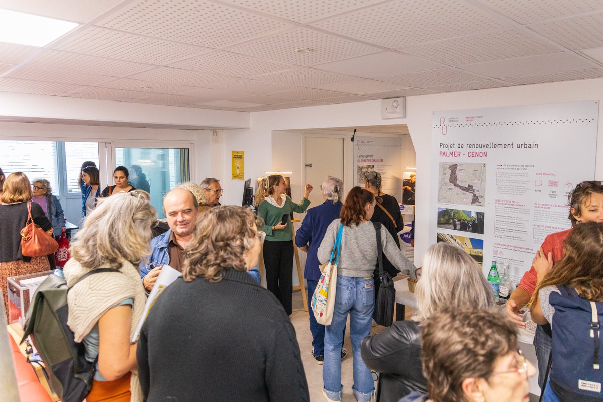 Pour sa rentrée, la maison du projet a accueilli en son sein une quarantaine de personne.
L'occasion d'évoquer l’historique du PRU à Cenon de 2017 à 2025 et la mise en place du Café de Palmer : un espace d'échange au sujet des travaux de réhabilitation au quartier Palmer.