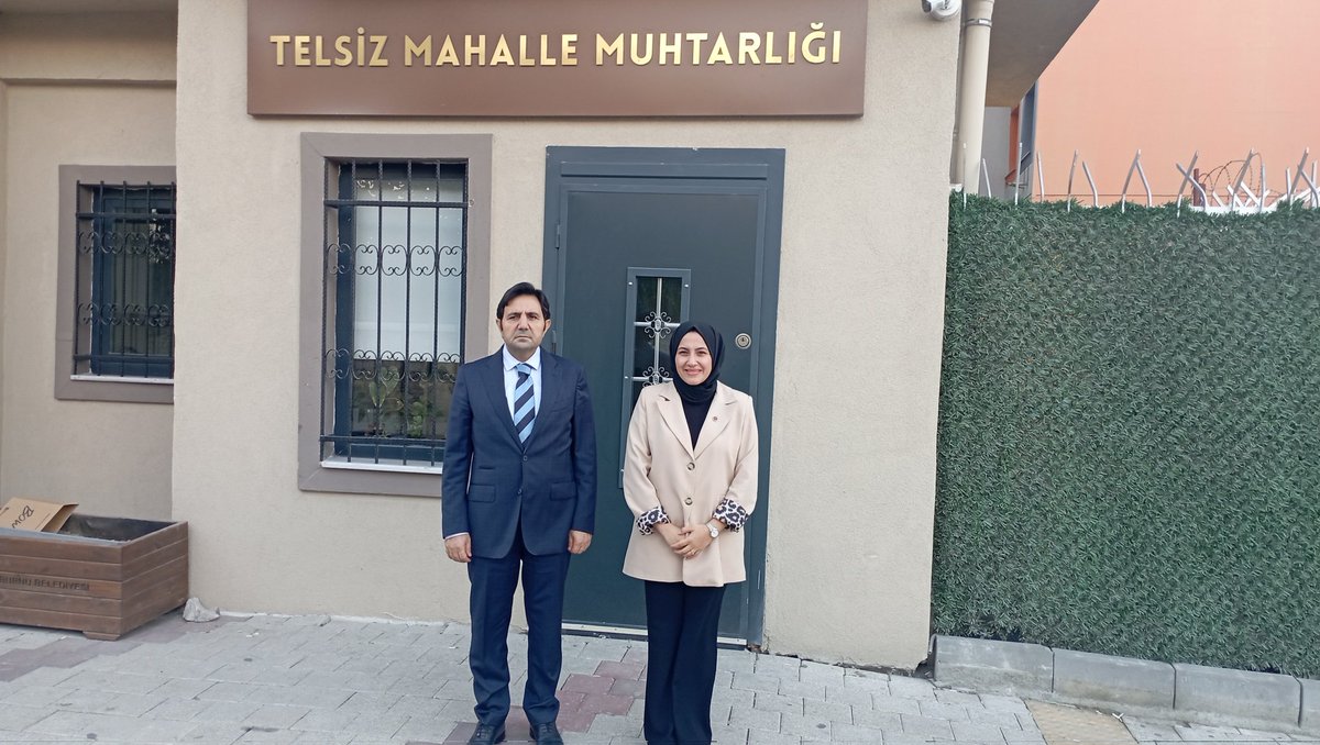 Kaymakamımız Dr. Adem Uslu, Telsiz Mahalle Muhtarlığımızı ziyarette bulunarak, muhtar Edanur Menteş'ten mahallenin genel durumu hakkında bilgi aldı.