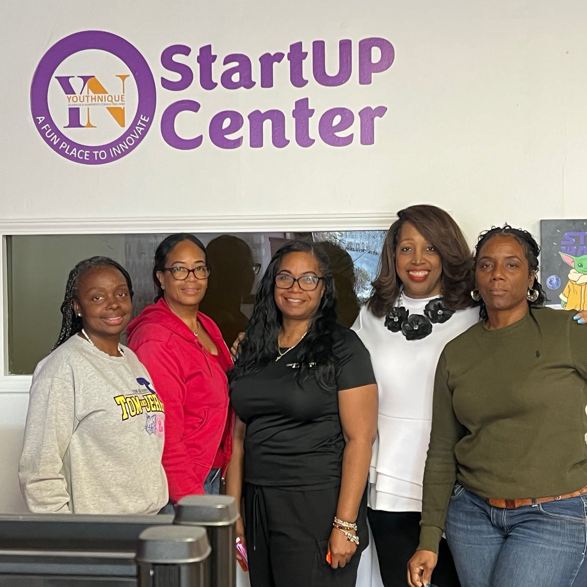 YouthNiqueLLC's tweet image. The Power of Adult Play!- So much impactful FUN hosting @TCBCommunities 
for a “Play Therapy” Team Building Session! Schedule your Play Therapy “Team Building Session” with the StartUP Center Detroit | 313-887-7799 | youthnique.com | #playtherapyworks #teambuilding