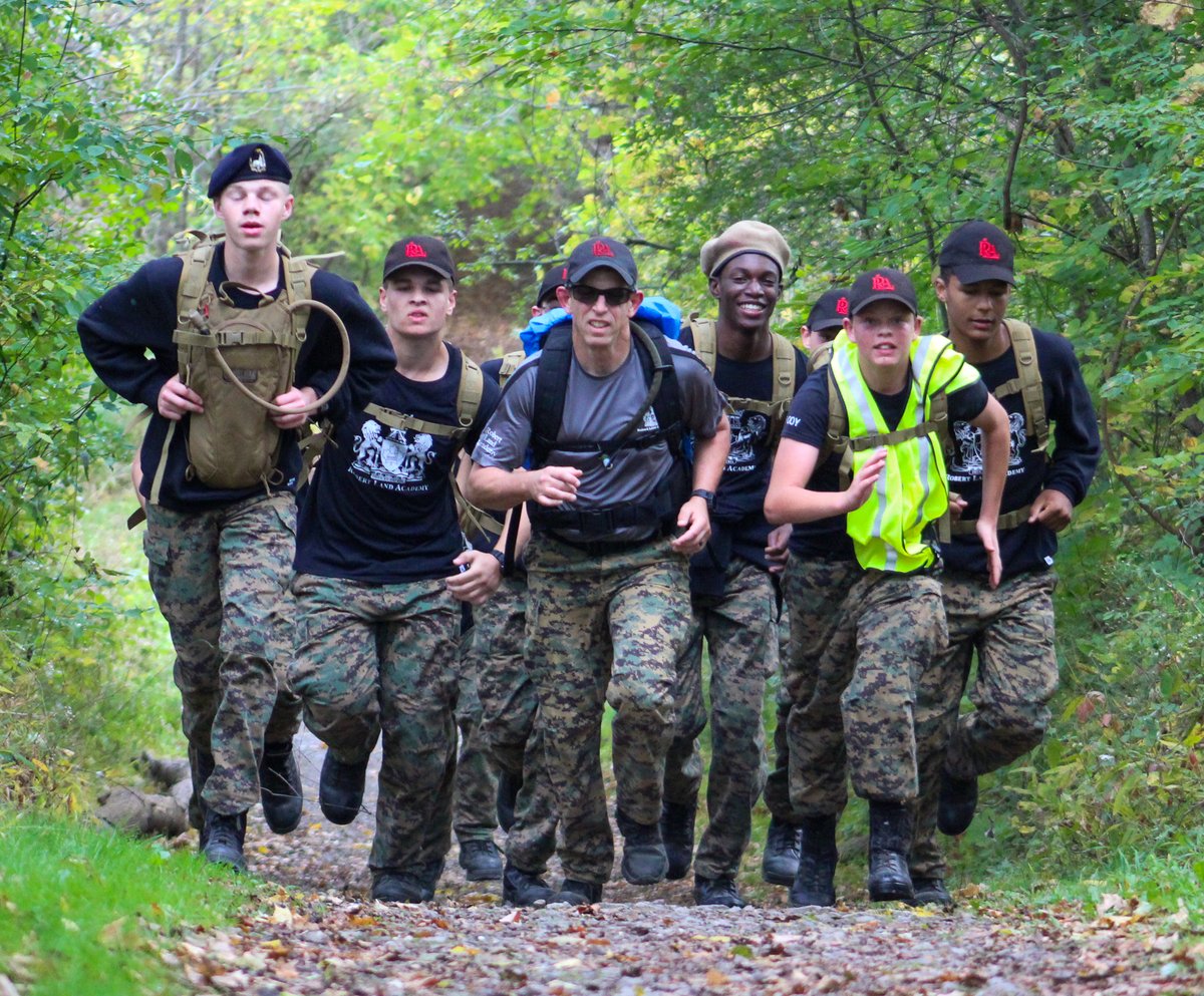 RLAcademy's tweet photo. Last week we held our annual Fall Exercise on the Bruce Trail! 
Our students showed amazing resilience, teamwork, and determination. We're so proud of their dedication and effort. Here are some highlights from the first day! https://t.co/MBr8VexrtS