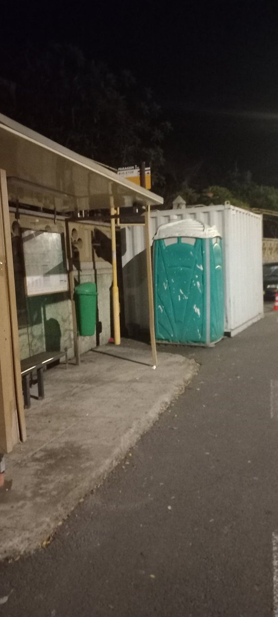 joelbarcelos16's tweet image. &amp;lt;&amp;lt; latrina junto a paragem de autocarros  no chão da loba .por vezes pela manhã é um cheiro nauseabundo!