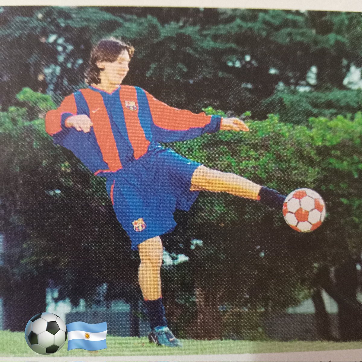 20 años demostrando que es el mejor jugador de fútbol del mundo ⚽️🇦🇷

Lionel Messi señores 👏👏👏