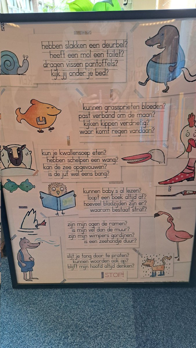 RoelZuidhof's tweet image. Vrolijke opening op plein van al weer een #bibliotheekopschool #dbos #DeVeldrakker #Nieuwegein incl. eigenwijze  #kinderboekenweek lied en voorlezen van gedichten. #lezenisleuk #leesplezier @BiebNieuwegein