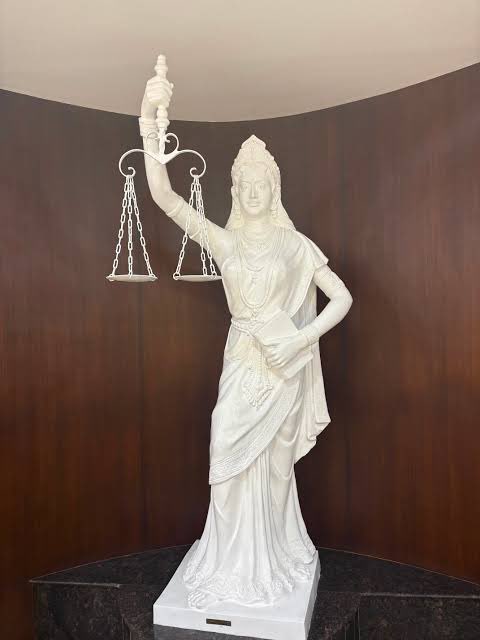 arkaknag's tweet photo. A new Statute of Lady Justice has been installed in the Judges Library of the @SCofindia1950

The blindfold has come off &amp; the Constitution of India has replaced the sword, sending a message that the law is neither blind nor it symbolise punishment in India.

@LokSabhaSectt https://t.co/xXwXIIeKVs