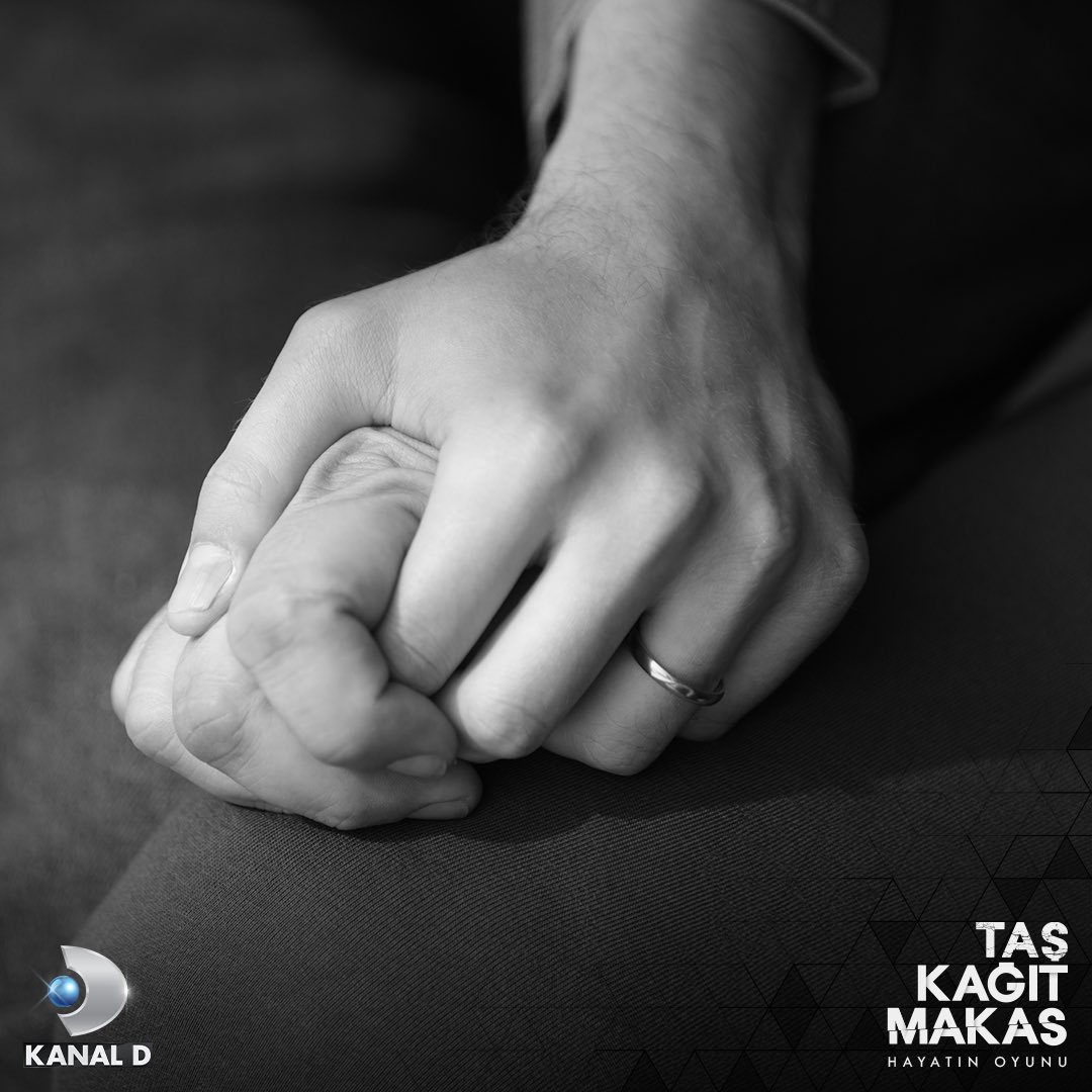 Umut... Karanlıkta parlayan bir ışıktır. 💫

#TaşKağıtMakas #KanalD <a href="/mfyapimtv/">MF YAPIM</a>