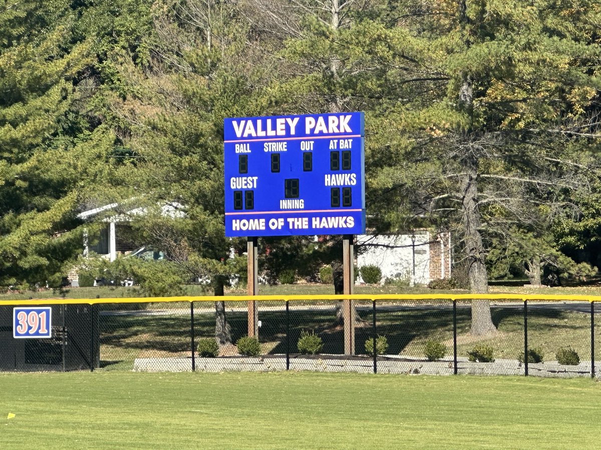 tdilg's tweet photo. Exciting news! Our @ValleyParkSD 
baseball scoreboard restoration is nearly complete, showcasing yet another fantastic improvement for our limitless learning community! Huge thanks to locally owned, Logo Daddy Graphics for their incredible work! Looking forward to an incredible spring season on the diamond! Let’s go, Hawks! ⚾️🦅