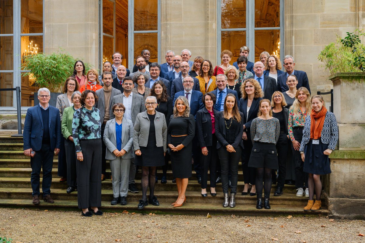 cnasfrance's tweet photo. 📣 On connaît le palmarès du Prix Territoria 2024 !
Lauréats du Prix de l'#ActionSociale parrainé par le #CNAS : 
🥇 @VilledeMornant 
🥈 @DijonMetropole_ 
🥉 ville de #Hem
Remise des Prix le 13/11 à l’@AssembleeNat https://t.co/T56zb1NYBd