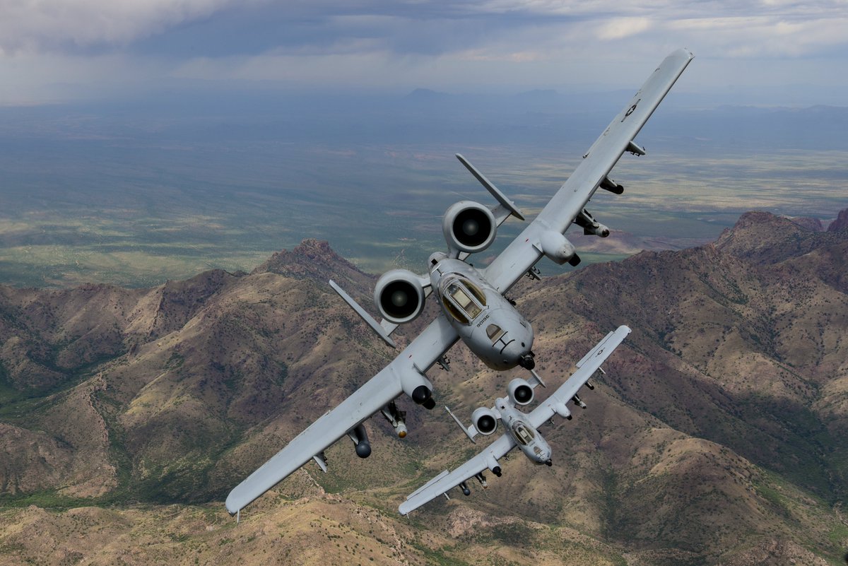kchawg987's tweet photo. How well are you integrating the expertise of your team? Cockpit Resource Management (CRM) emphasizes effective communication, situational awareness, and teamwork among wingmen to harness the collective expertise of the crew. #WarthogWisdom #WarthogWednesday https://t.co/cgrFJJWcnU