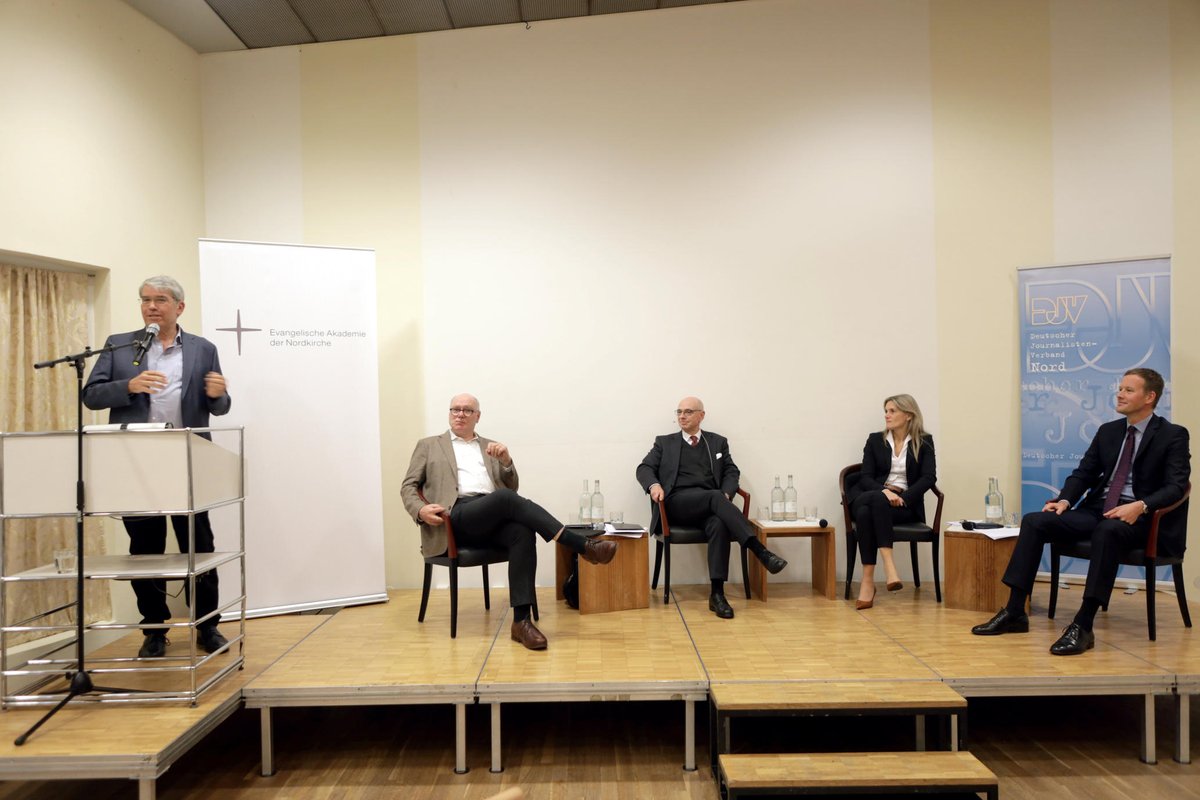 Rüge, Rüge, Rüge - #Presse zwischen Freiheit und (Selbst-)Kontrolle: Impressionen und Statements einer angeregten Podiumsdiskussion anlässlich der 2. #HamburgerWochederPressefreiheit: djv-nord.de/der-djv-nord/g… #djv #djv_nord #journalismus  (Foto: Florian Büh)