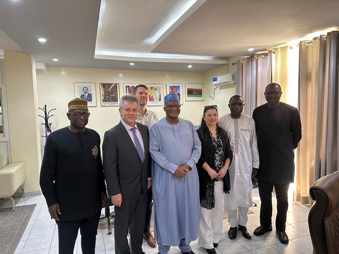 Amb_MNuhu's tweet image. It was a pleasure granting audience to the Chief of Operations, and Deputy Director for Pan African and Regional Development, Mr. Manuel Le Bris, and his delegation. 

The Lake Chad Basin Commission appreciates the Canadian government through Global Affairs Canada for its…