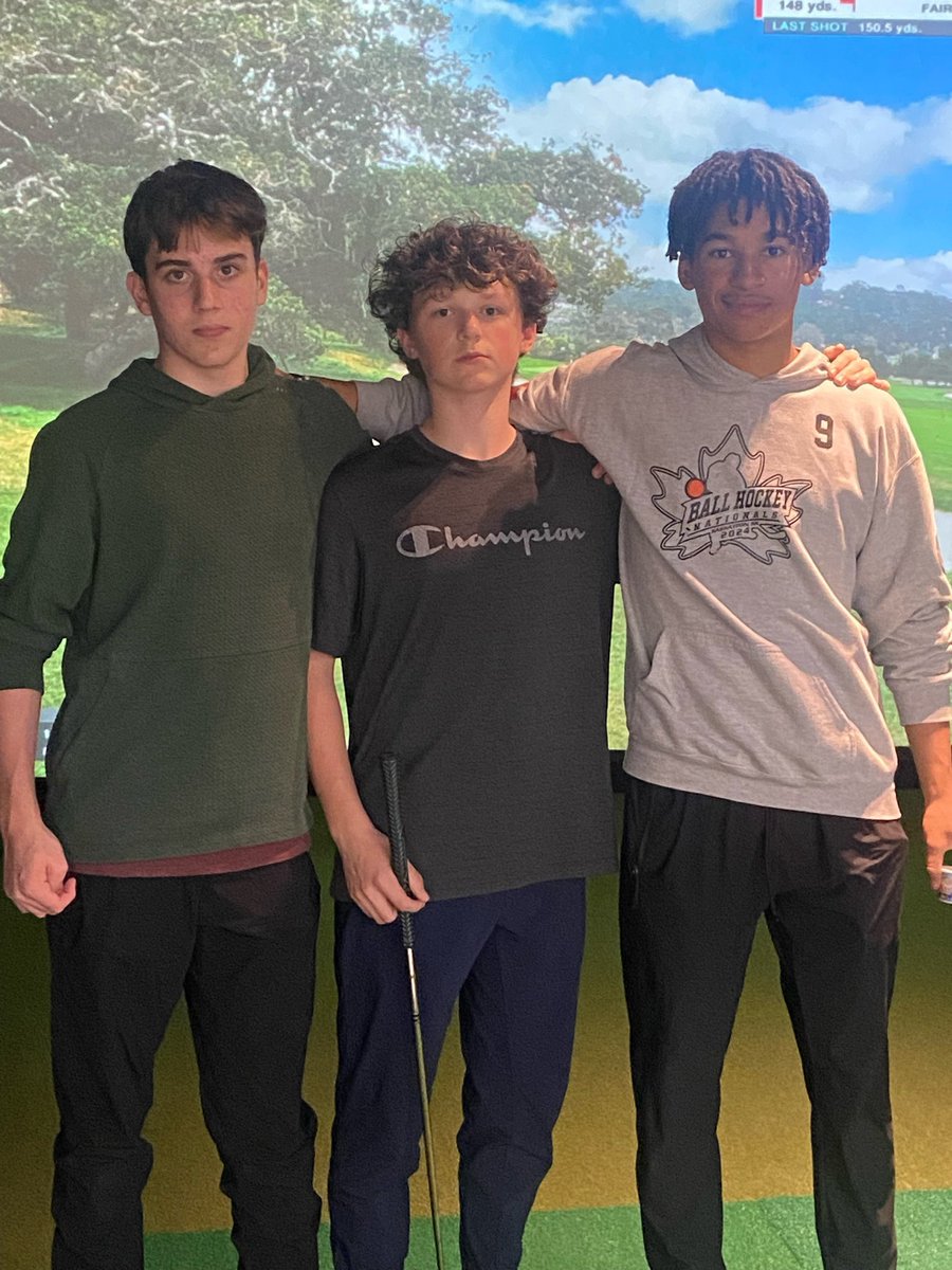 u15aaaknights's tweet photo. Thx to @teeboxindoor for having us for a team building event last Knight. ⛳️🏌️‍♂️ https://t.co/NQgXjGKy6T
