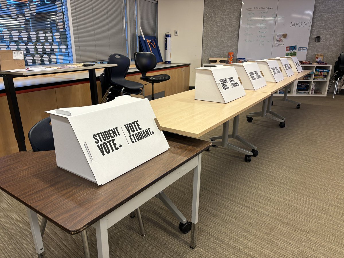 mister_kwok's tweet photo. Our school is ready for #StudentVoteBC today! @43EagleMountain @sd43bc @CIVIX_Canada https://t.co/J67WCPtCFQ