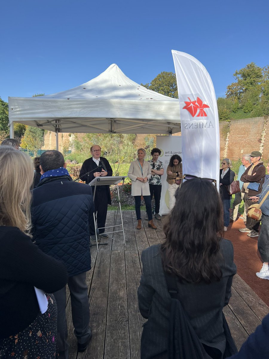 Frederic Fauvet (@fredfauvet) on Twitter photo #Amiens inaugurait aujourd’hui le jardin de la paix en l’honneur de nos amis australiens.
Un projet porté par <a href="/art_jardins/">art & jardins Hauts-de-France</a> avec une superbe création des agences <a href="/ChartierDalix/">Chartier Dalix</a> et JMD Design
Au pied de la citadelle et du site <a href="/UPJV_Univ/">Université de Picardie Jules Verne</a> , ce jardin est accessible à tous. #Amiens inaugurait aujourd’hui le jardin de la paix en l’honneur de nos amis australiens.
Un projet porté par <a href="/art_jardins/">art & jardins Hauts-de-France</a> avec une superbe création des agences <a href="/ChartierDalix/">Chartier Dalix</a> et JMD Design
Au pied de la citadelle et du site <a href="/UPJV_Univ/">Université de Picardie Jules Verne</a> , ce jardin est accessible à tous.