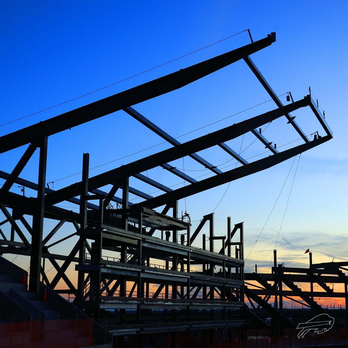 BuffaloBills's tweet photo. Sunrise views at New Highmark Stadium. π
#BuiltForBuffalo | #BillsMafia