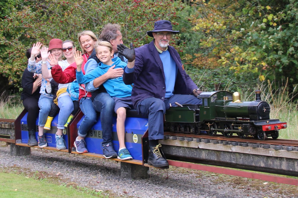 AshtonCourtRly's tweet image. With two weekends left before we close for the winter, we hope you can drop by and say hello. This Sunday, 20th October, trains will run between 12.00 and 17.00.
ashtoncourtrailway.org
#ashtoncourtrailway, #miniaturerailway, #modelengineering, #visitbristol, #bestofbristol