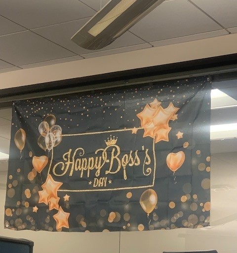 AZLasik's tweet photo. Happy National Boss's Day! 👩‍💼💼🎉
Here at the Windrose office, we love VC and are proud to show it! "Great leaders inspire greatness in others!" #NationalBossDay #BossDay #Leadership #Celebrate https://t.co/yS9OidrH40