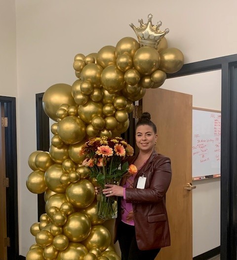 AZLasik's tweet photo. Happy National Boss's Day! 👩‍💼💼🎉
Here at the Windrose office, we love VC and are proud to show it! "Great leaders inspire greatness in others!" #NationalBossDay #BossDay #Leadership #Celebrate https://t.co/yS9OidrH40