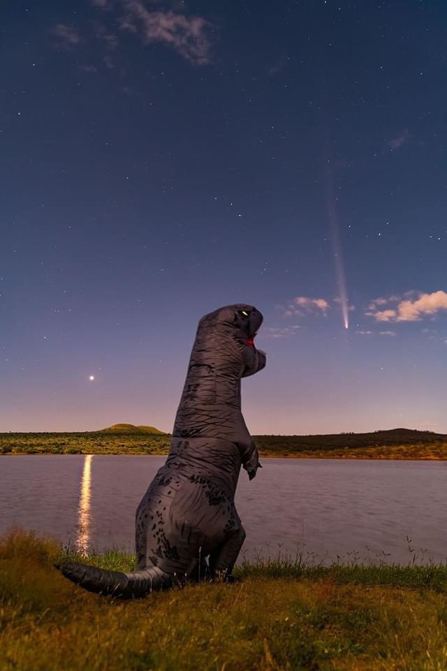 InformaCosmos's tweet photo. Cometa C/2023 A3 - Tsuchinshan-ATLAS 

📸: Da Ko https://t.co/xugujqKni4