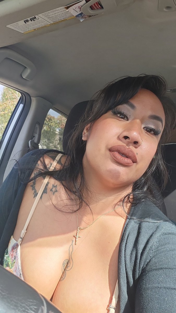 AvyPoison's tweet photo. IM TOO BEAUTIFUL 😘 https://t.co/bsn13Gmsnn