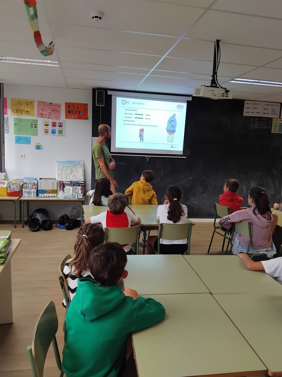 Iniciamos talleres sobre 3R's y desperdicio alimentario en Urola Kosta (Gipuzkoa). 💚♻️Educación para un futuro sostenible. #EconomíaCircular #Vermican