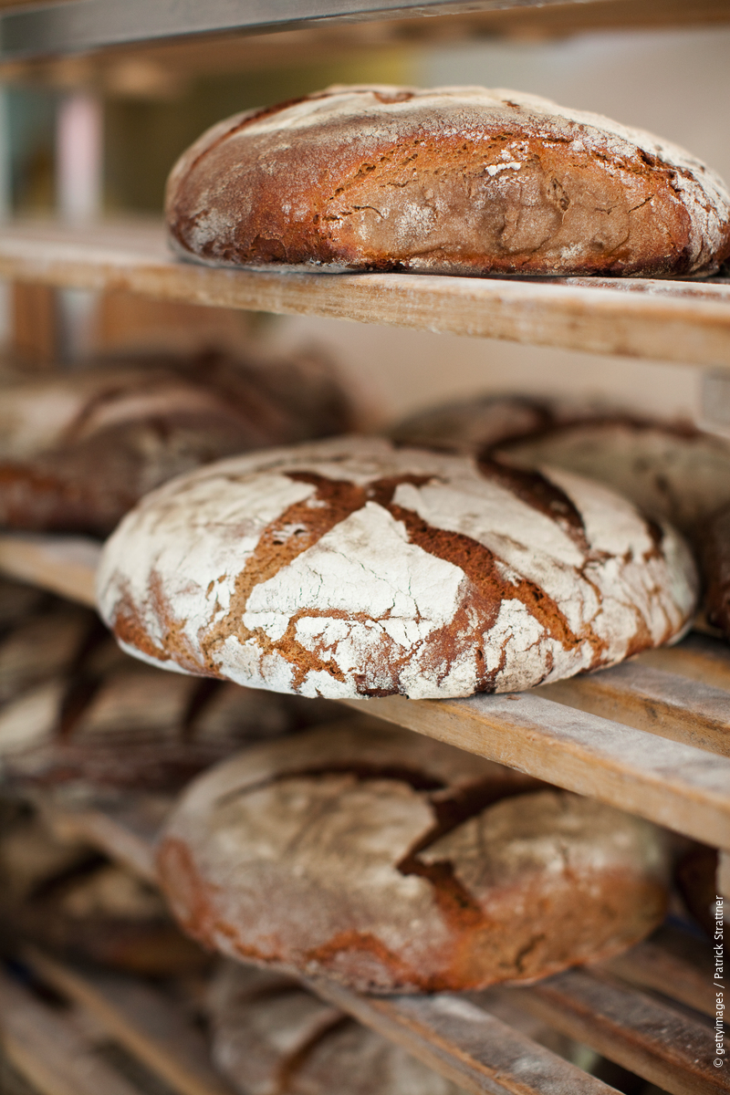 GermanyTourism's tweet photo. 🍞✨ Happy World Bread Day! ✨🥨 Today, we celebrate Germany’s amazing bread culture, which has over 3,000 varieties! From hearty Pumpernickel to fluffy Brötchen, each region has its own delights. What’s your favorite type of bread? https://t.co/4FnZL8WmGY