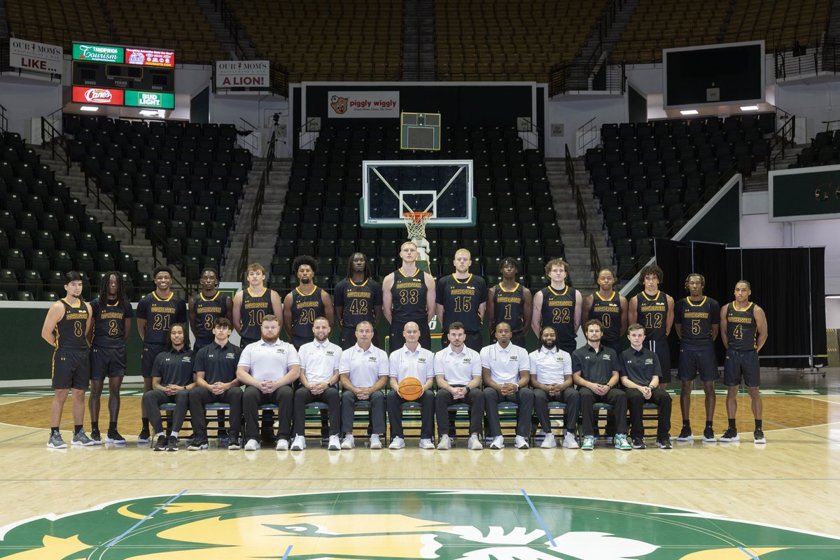 Kyle Roane tweet media