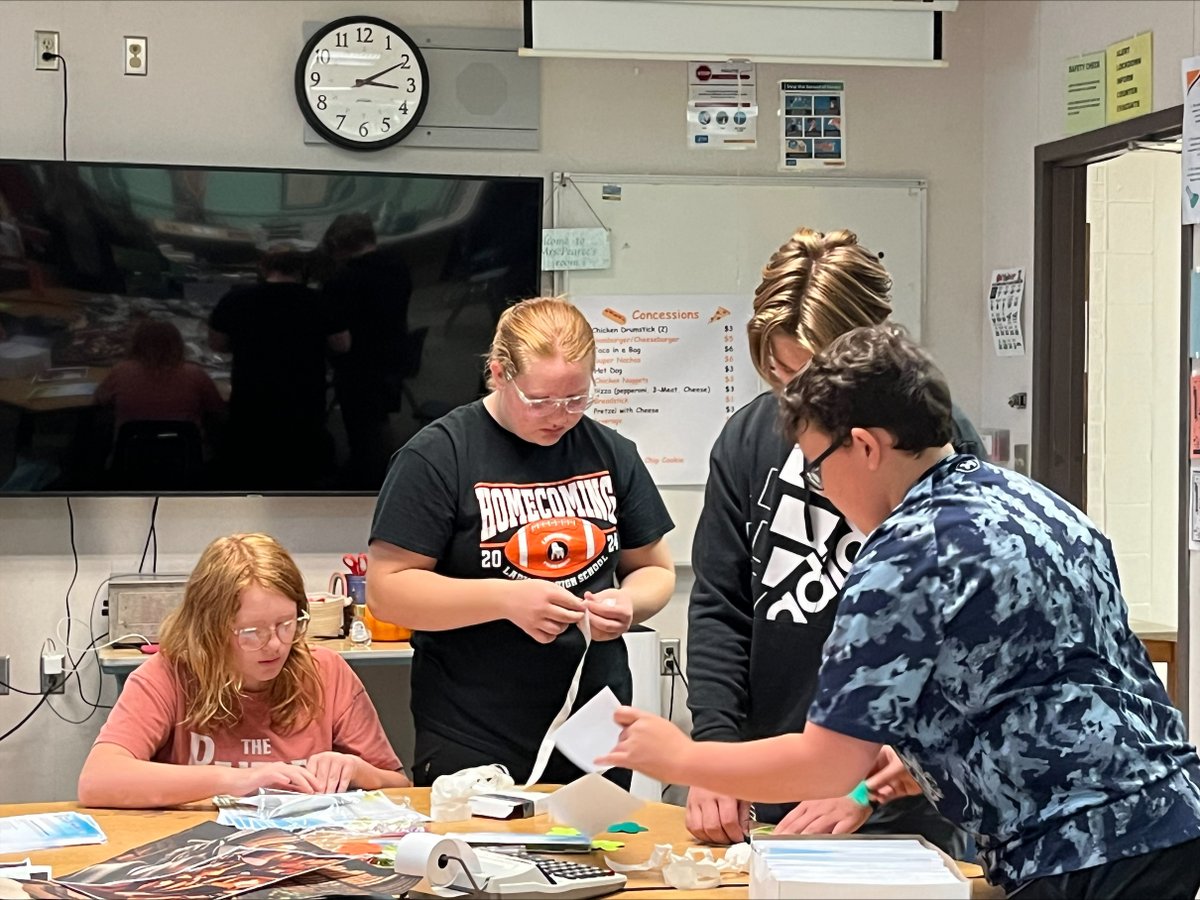 FBLA_Larimore's tweet image. Middle Level FBLA completing a project for the Larimore Community Endowment Foundation!

#fbla #fblapbl #middlelevel #ndfbla