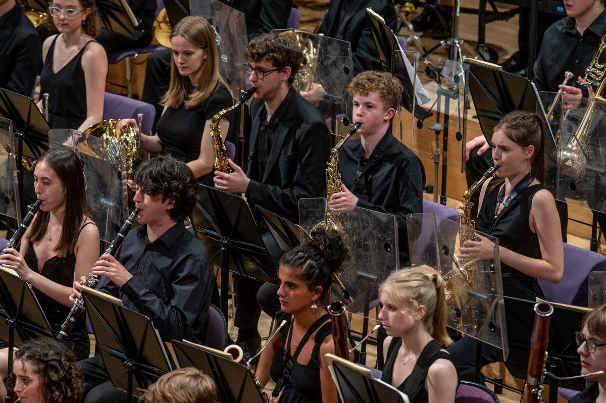 🎷 Calling all teenage Saxophonists, playing at advanced level! 🎷

This year, the Orchestra will be performing some exciting orchestral works that feature saxophone and we’re inviting you to play your part!

Apply by 3 November: nyo.org.uk/join-nyo-saxop…