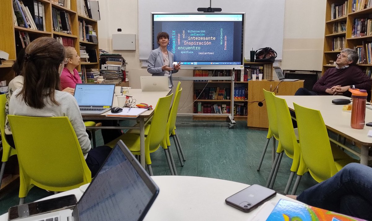 bdslibrary's tweet photo. Apertura de la 7ma. edición #ComunidadDeAprendizaje 2024 @BelgranoDay

Nos convoca✨"Shaping Artificial Intelligence Literacy"🤖. Un espacio para reflexionar e idear nuestra prácticas👏

Mucho por compartir 💡
#learnercentered #AI #BelgranoDay https://t.co/QnIX5yOLdq