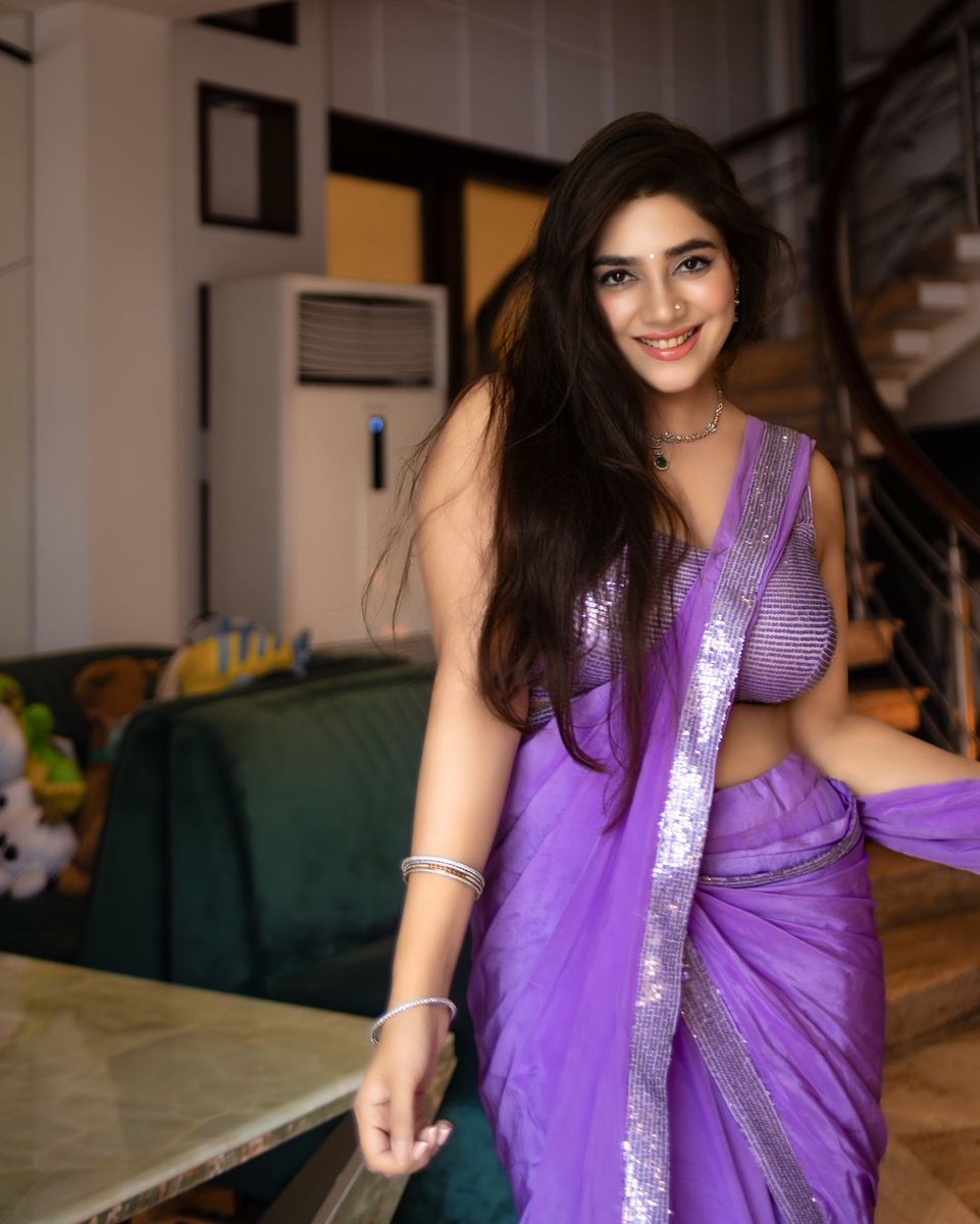 Yours Framefully tweet media