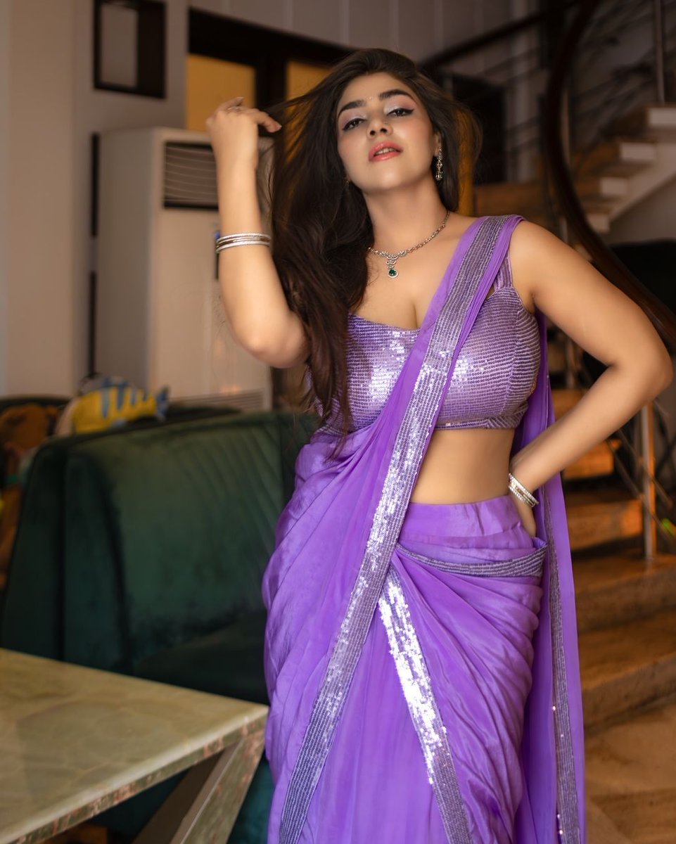 Yours Framefully tweet media