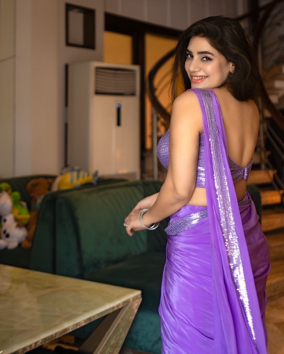 Yours Framefully tweet media