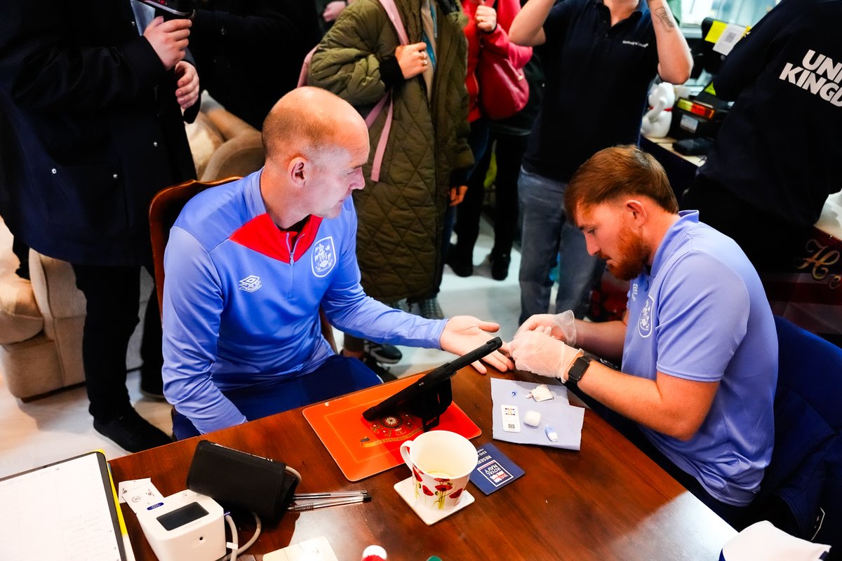 🔵⚪ It was our pleasure to present Tommy's Lounge with a signed  Town shirt to mark the start of our weekly Veterans and Armed Forces Lunch Club. Thanks to Andy Booth for joining us and showing solidarity by having a Healthy Heart check!

<a href="/Tommys_Lounge_/">Tommys Voice</a> <a href="/HTAFC/">Huddersfield Town</a> <a href="/VeteransFdn/">Veterans’ Foundation</a>