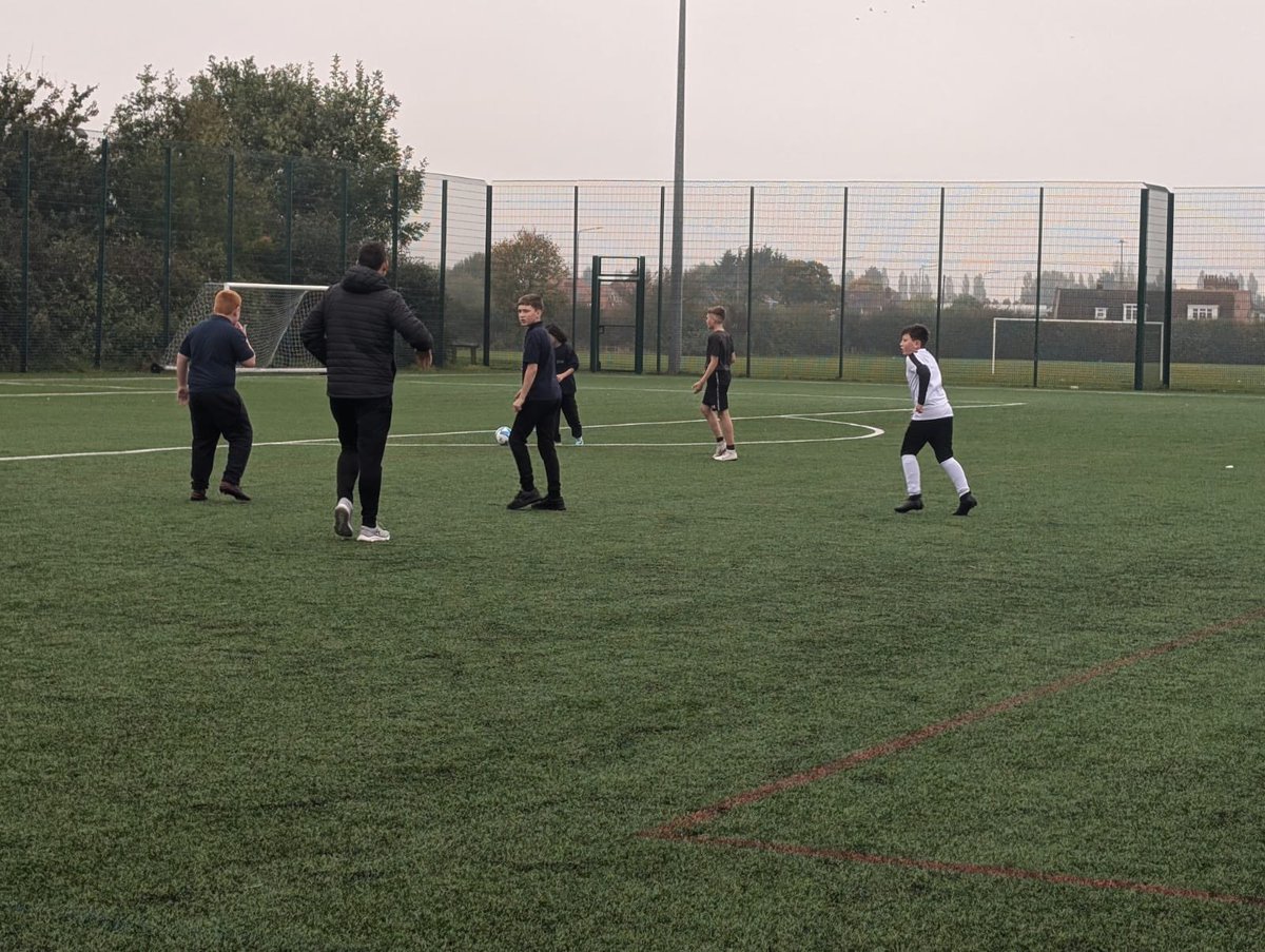 Bring home an amazing #Victory thanks to our Phoenix House &amp; <a href="/PhoenixPark_/">Phoenix Park Academy</a> students in the <a href="/WellspringAT/">Wellspring Academy Trust</a> Cup match! ⚽️