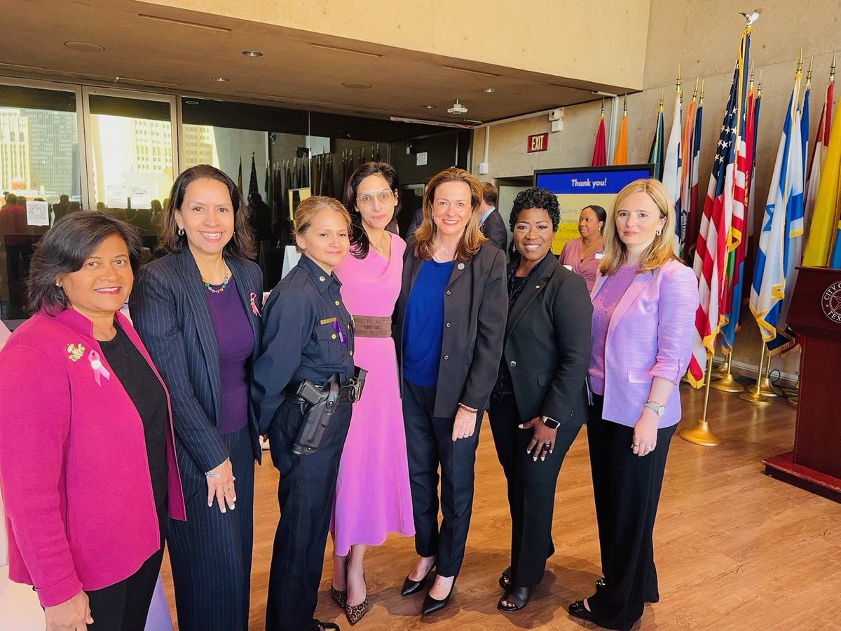 Kimberly Bizor Tolbert (@kbtdallascm) on Twitter photo Recognition for Breast Cancer Awareness Month and <a href="/SusanGKomen/">Susan G. Komen</a> <a href="/DallasPD/">Dallas Police Dept</a> Blue Goes Pink for promoting regular mammograms and the importance of early detection. Thank you <a href="/DallasMayor/">Office of Mayor Eric L. Johnson</a> <a href="/CityOfDallas/">City of Dallas</a> Council Members and Executive Team for joining me. Recognition for Breast Cancer Awareness Month and <a href="/SusanGKomen/">Susan G. Komen</a> <a href="/DallasPD/">Dallas Police Dept</a> Blue Goes Pink for promoting regular mammograms and the importance of early detection. Thank you <a href="/DallasMayor/">Office of Mayor Eric L. Johnson</a> <a href="/CityOfDallas/">City of Dallas</a> Council Members and Executive Team for joining me.