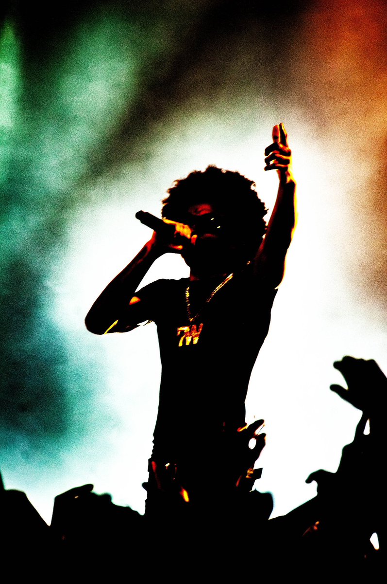 Ewen Haze tweet media