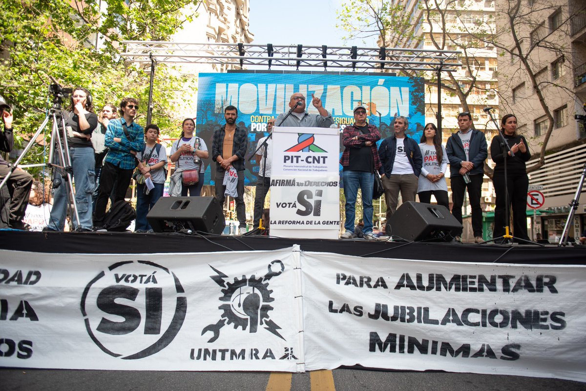 PITCNT1's tweet photo. ¡Es momento de afirmar nuestros derechos! 🇺🇾 

Estamos en la recta final rumbo al 27 de octubre.
Con políticas industriales, defensa del trabajo y la educación pública como bandera, 
¡vamos a llenar las urnas de esperanza! https://t.co/gaJKZoOTim