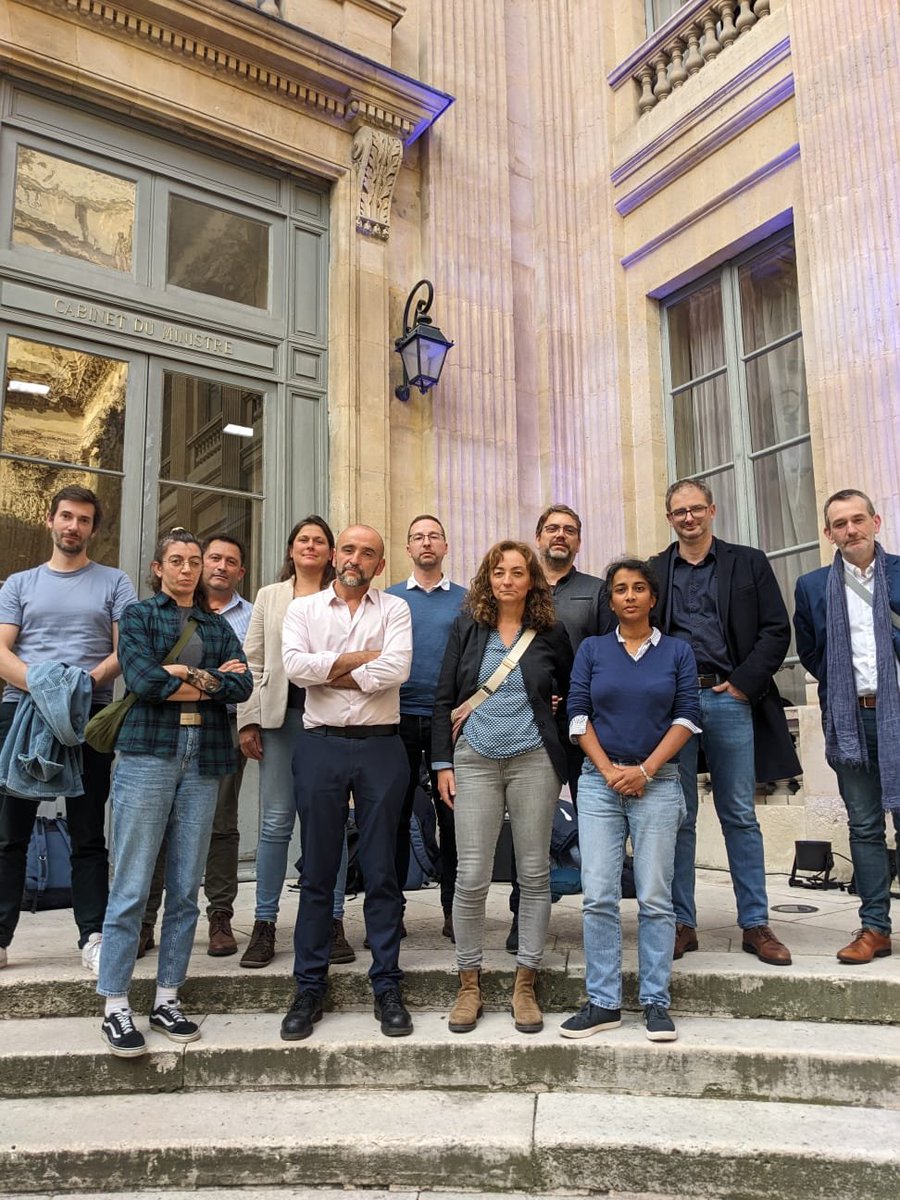 FnecFpFO's tweet image. L'intersyndicale unie pour refuser les suppressions d'emplois dans le #budget2025. Mise au point après les Fake news du ministère à la sortie : non la réunion ne s'est pas bien passée et aucune annonce chiffrée sur les salaires