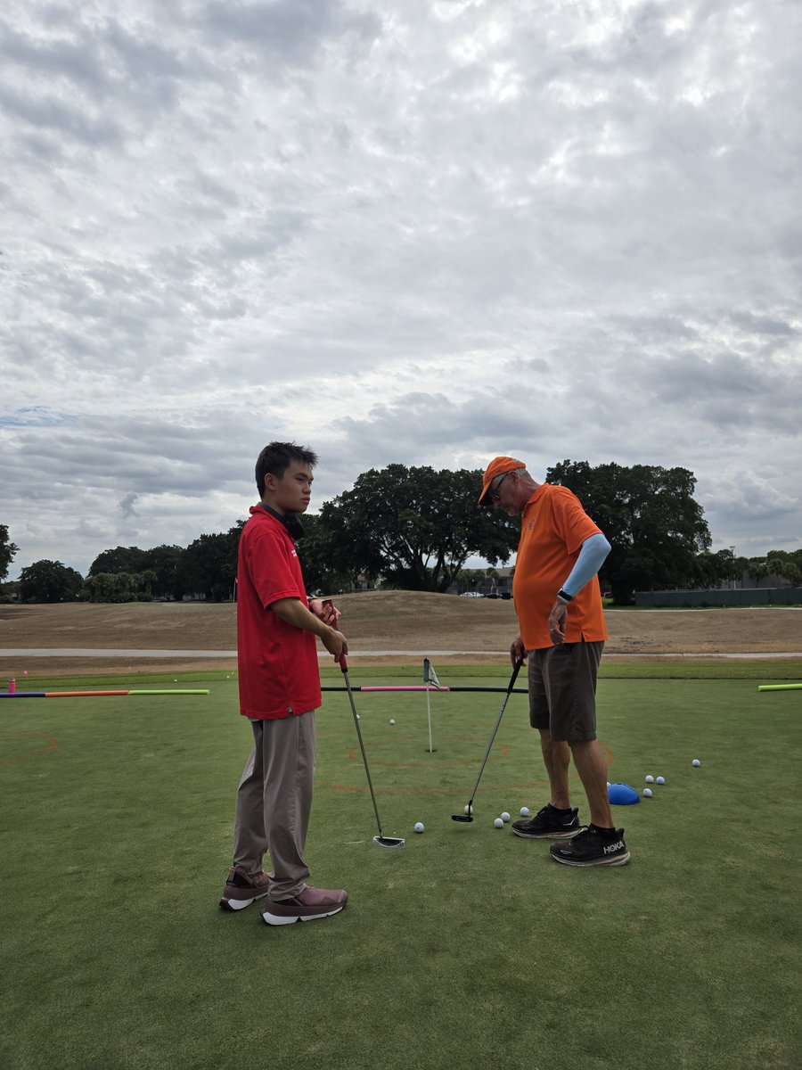 hitidesonthego's tweet photo. Special Olympics Golf! @MiamiBeachNews @OfficeofESE @mbseniorhigh @MBSHPTSA https://t.co/MVrKB6J6WL