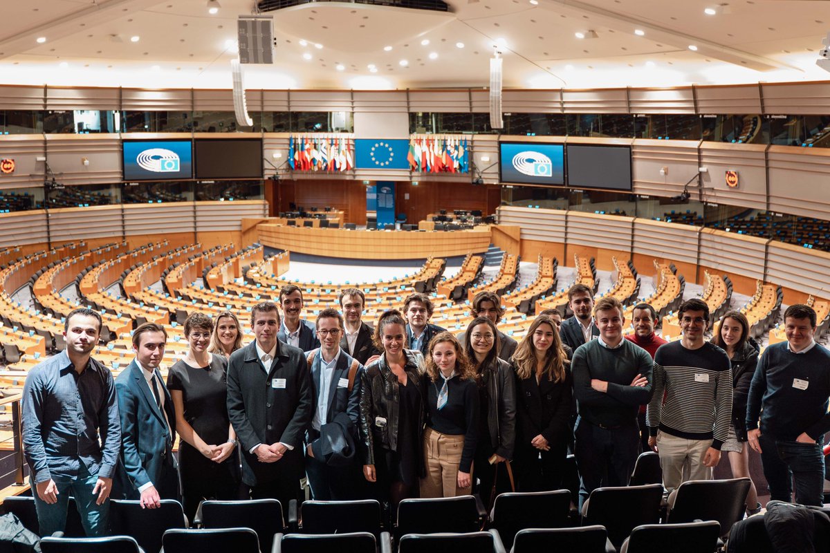 knafo_sarah's tweet photo. J’accueille aujourd’hui au Parlement européen des jeunes @GenZemmour venus de toute la France.

Ce mandat, c’est aussi le leur !

👉 J'accueillerais régulièrement des délégations ici. Inscrivez vous : https://t.co/i3Hg6dOA3H https://t.co/Q3mqxc4Ipy