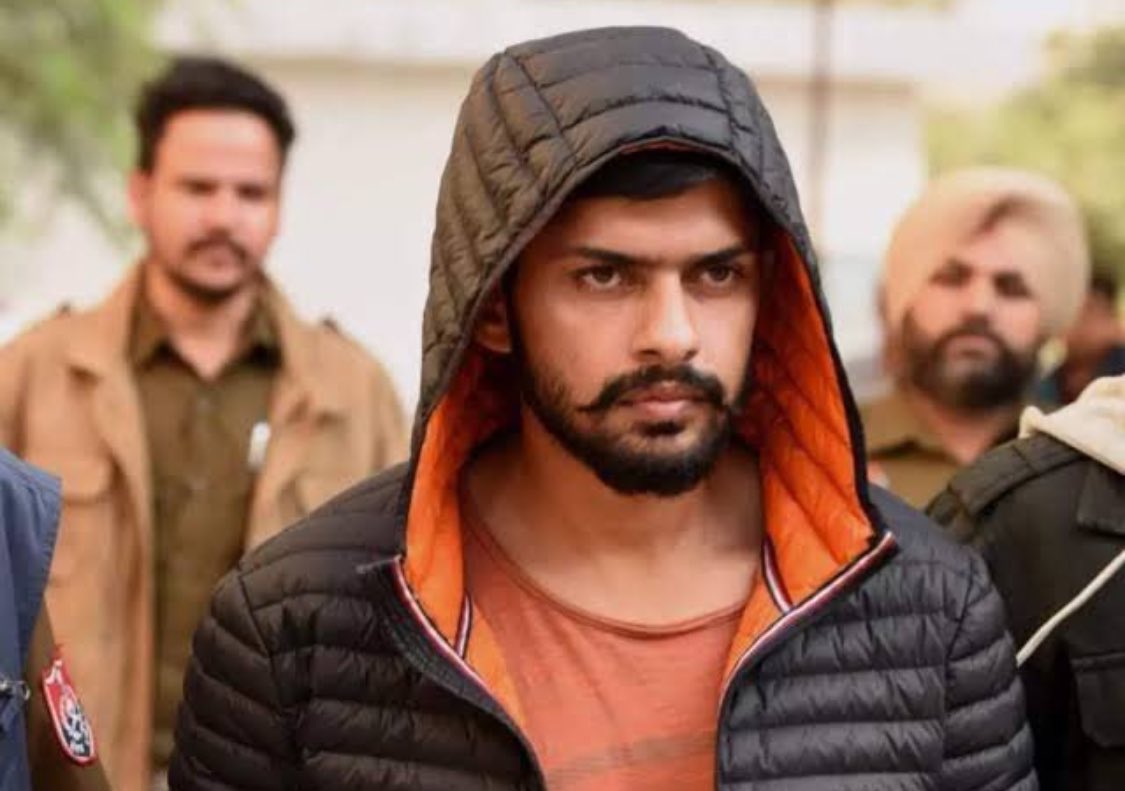 KISHAN1650's tweet photo. लोरेंस बारे में आप कि क्या राए हैं __🙌
#BookExpo2024xEM
#LawrenceBishnoi
#vishoni
#Gangster
#TheExperienceConference
#TREEWORLD https://t.co/u9wg8g2WuS