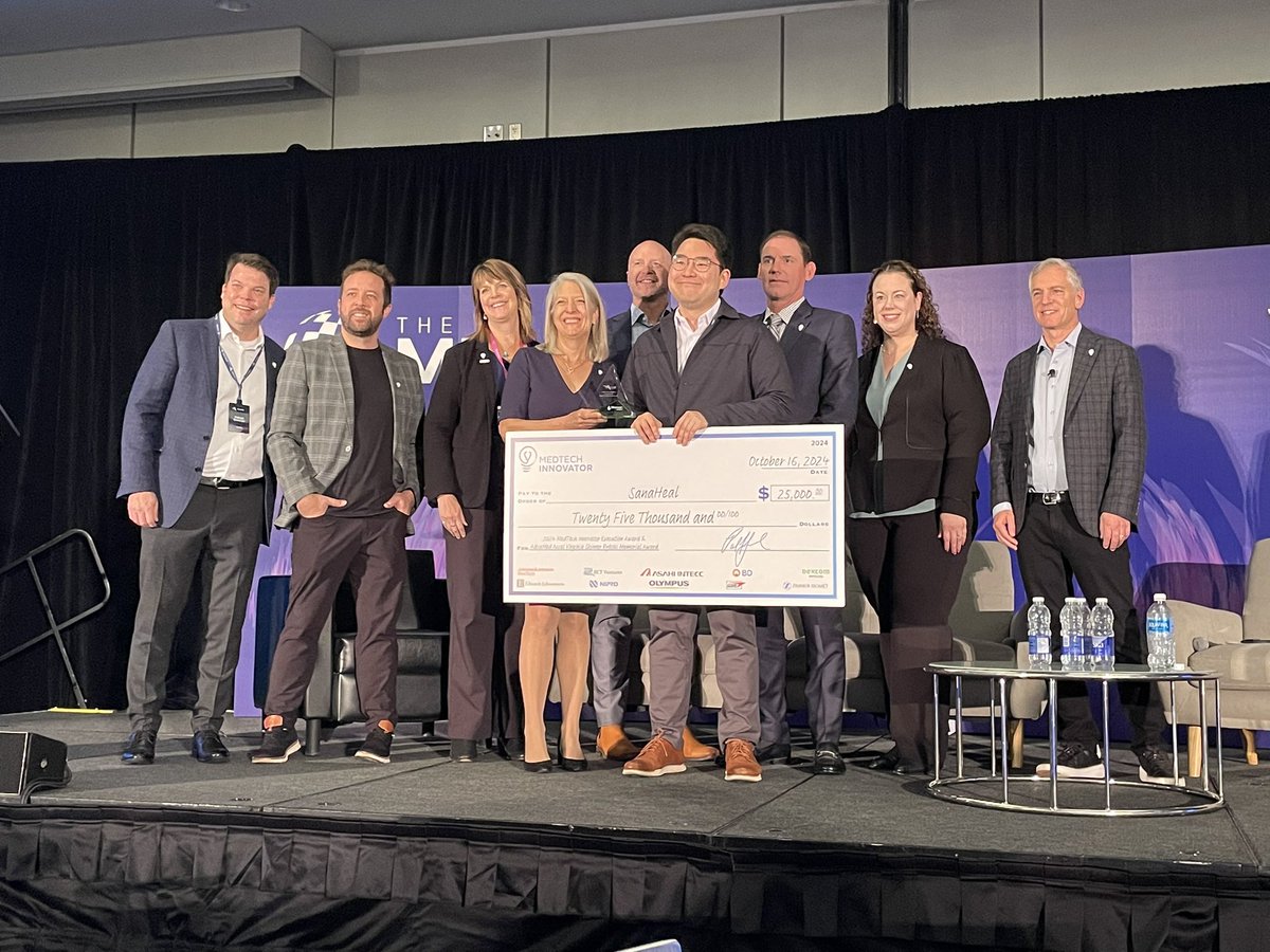 MedmarcIns's tweet image. Lynn Carney joined @AdvaMedEvents Accel and @MedTechAwards to present the Virginia Shimer Rybski Memorial Award to @HyunwooYuk, Founder &amp;amp; CTO of @SanaHeal. 

#MedTechConference @MedTechCon