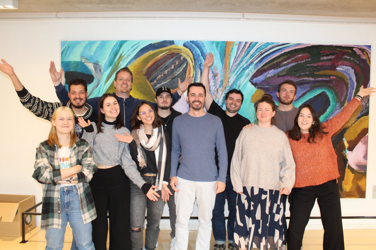 We were pleased to host Prof. <a href="/nil_moretti/">Nilmar Moretti</a> from <a href="/unifesp/">Unifesp</a> 🇧🇷and <a href="/UMontreal/">Université de Montréal</a> 🇨🇦at <a href="/Stockholm_Uni/">Stockholm University</a> last week, where he shared his exciting research on Leishmania and protein acetylation 🥼🔬
A great week with a great collaborator 🤝
Obrigado pela visita, Nilmar!