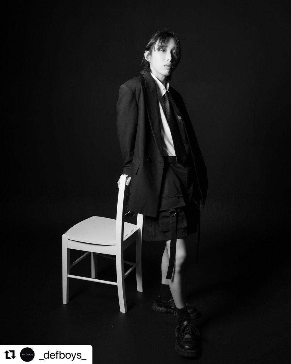 earth_reirei_vc's tweet photo. Name:蓮本礼
part:Main Vocal/Art Designer
age:19
from:大阪
career:プロ野球 国歌斉唱
#蓮本礼
#defboys
#defmusicentertainment https://t.co/dISwCSL1Ln