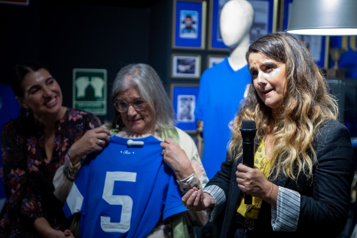 El legado de la humildad. De la sencillez. De la lealtad.

"One Club man" TENSI ©️

#RealOviedo &amp; <a href="/Coolligan/">Coolligan</a>